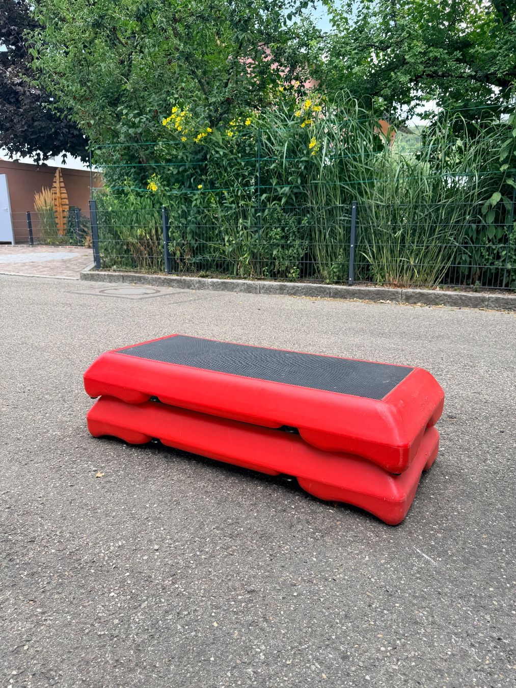 Hometrainer: Hantelbank Hantelablage Gewichte etc. – Gebraucht aus Riehen von fab_tds9 3