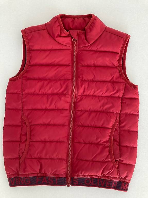 Altro abbigliamento per bambino: Weste s.Oliver Rot Grösse 122 – Usato da Wohlen AG venduto da gvdch 2