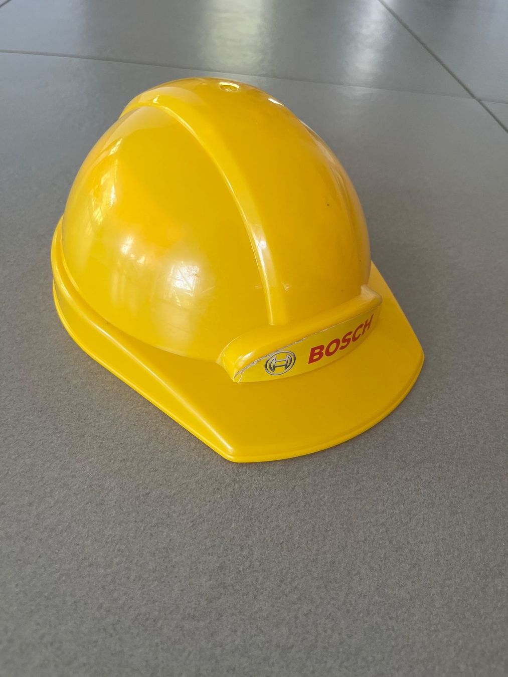 Spielzeuge: ⭐ Kinder-Werkzeugbox "Bosch" mit Bauhelm – Gebraucht aus Erlinsbach von Voellmy1 2