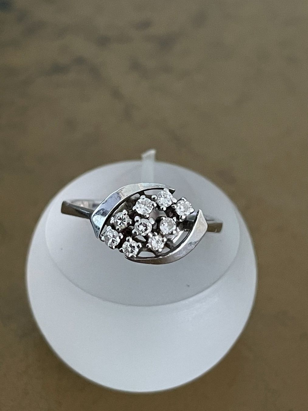 Anelli: Weissgoldring mit Brillianten – Usato da Muttenz venduto da einfach-schoen
