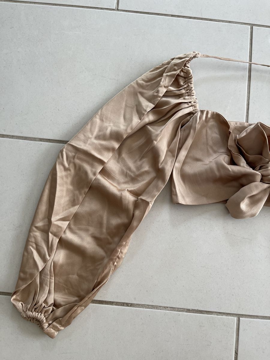 Top: Gold Braunes Top mit Schleife Gr M – Nuovo (secondo la descrizione) da Bassersdorf venduto da Sandy456 1