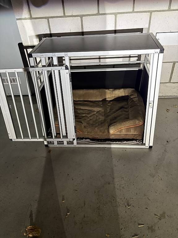 Cages, transport & sécurité: Hundebox 80x65x65 – D'occasion à Widnau par Mi9ko 2