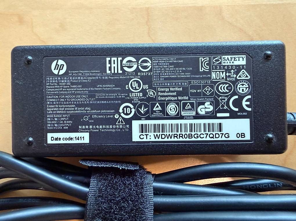 Docking station: HP 2013 UltraSlim Dockingstation (D9Y19AV) – D'occasion à Fürigen par adpe 1