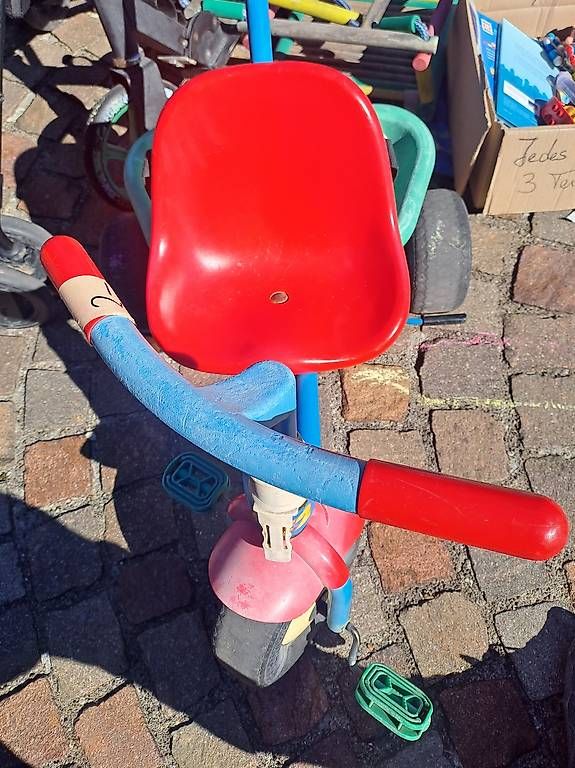 Véhicules pour enfants: Dreirad – D'occasion à Bazenheid par ste_8ycz