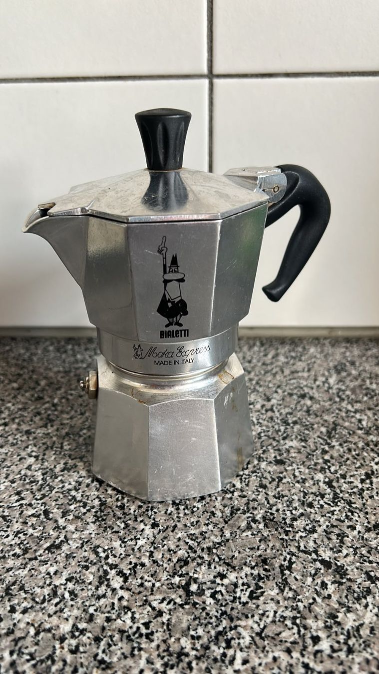 Bialetti Kaffeemaschinen & Espressomaschinen: Caffettiera Bialetti 3 tazze – Gebraucht aus Melano von H-Sara