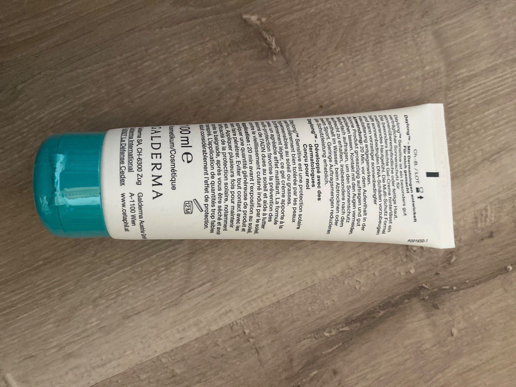 Protezione solare: Daylong Sensitive SPF 30 légère et protectrice – Nuovo e nell'imballaggio originale da Chamoson venduto da Pince26 1