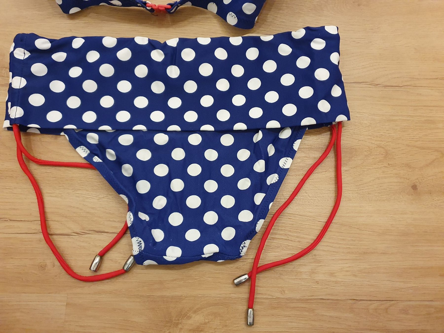 Costumi da bagno & Bikini: Bikini Pour Moi Oberteil 32 E, Hose UK 10 – Nuovo (secondo la descrizione) da Heinrichswil venduto da sabi2809 5