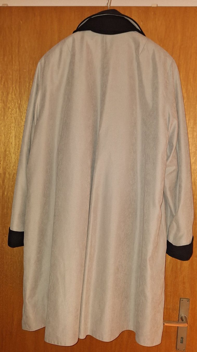 Cappotti: Eleganter Damenmantel Gr. 44 hellgrau/schwarz – Usato da Wettingen venduto da Egro2 3