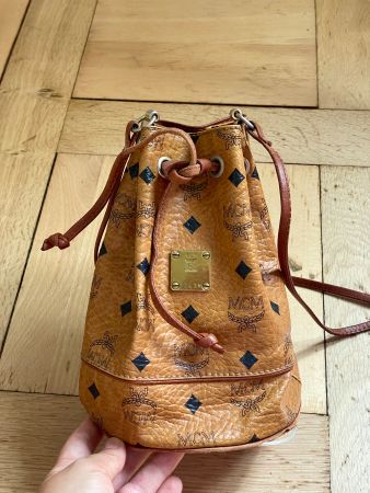 MCM Beuteltasche Mini Heritage Cognac Canvas – defekt