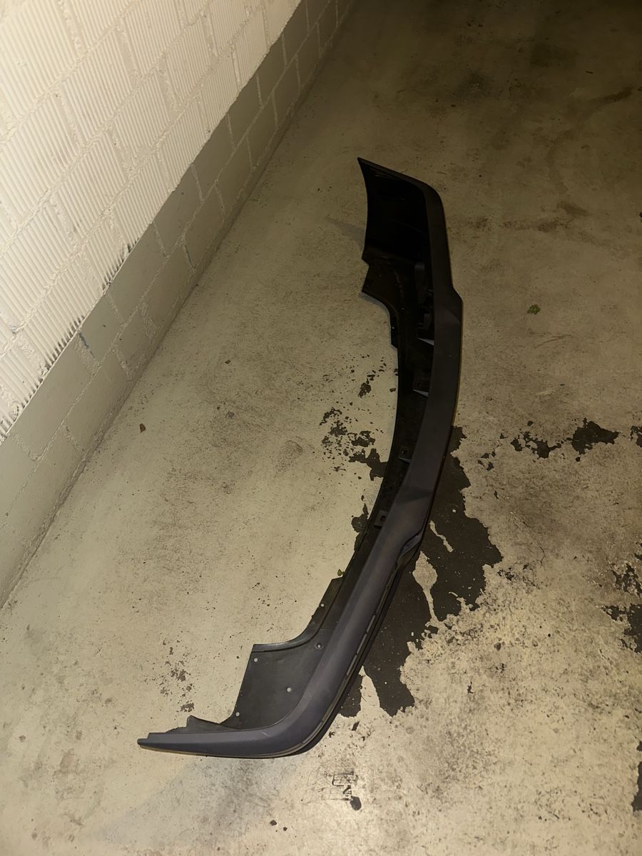 BMW Tutti pezzi di ricambio auto: BMW E36 M-Paket Stossstange – Usato da Münsingen venduto da Carlover1997 3