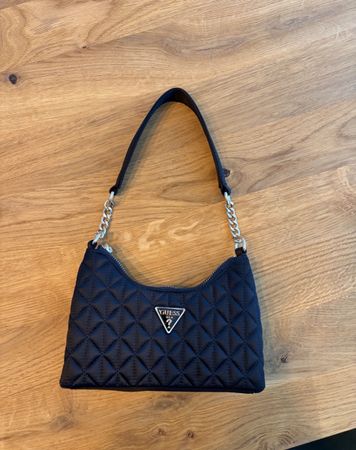 Guess Schultertasche