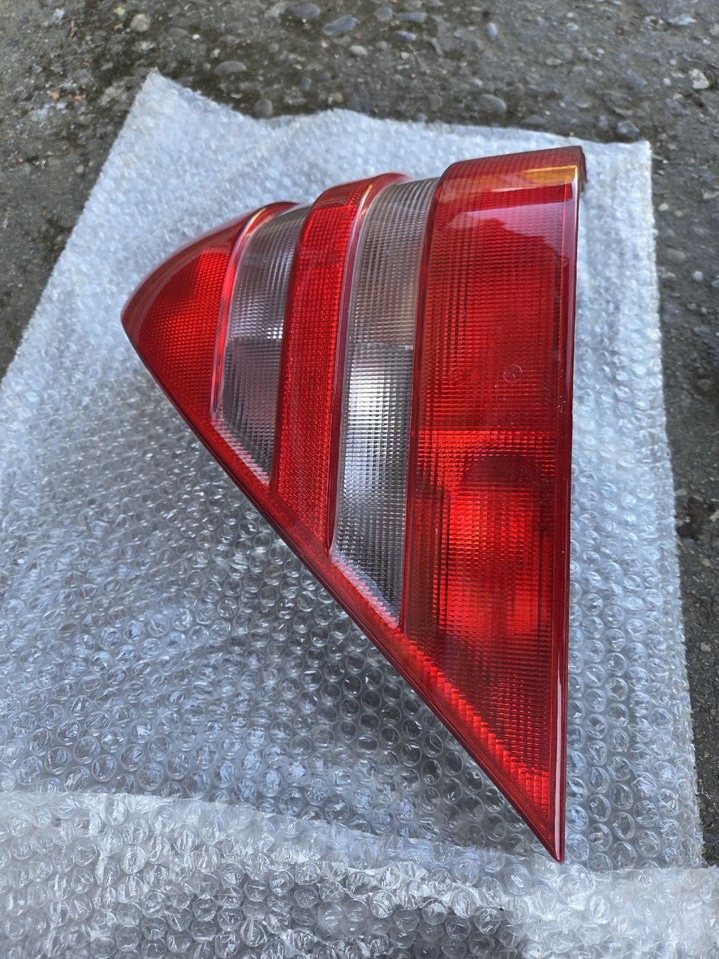 Mercedes-Benz Tutti pezzi di ricambio auto: MERCEDES R170 Heckleuchten Set – Usato da Villmergen venduto da schluessel65 3