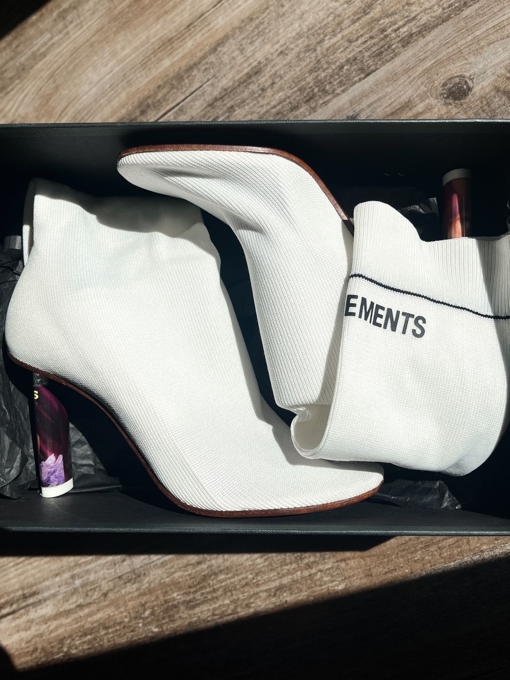 Scarpe da donna: VETEMENTS Sock-Boots mit Absatz Zigarette – Nuovo (secondo la descrizione) da Langnau am Albis venduto da Nataliehershlag 1