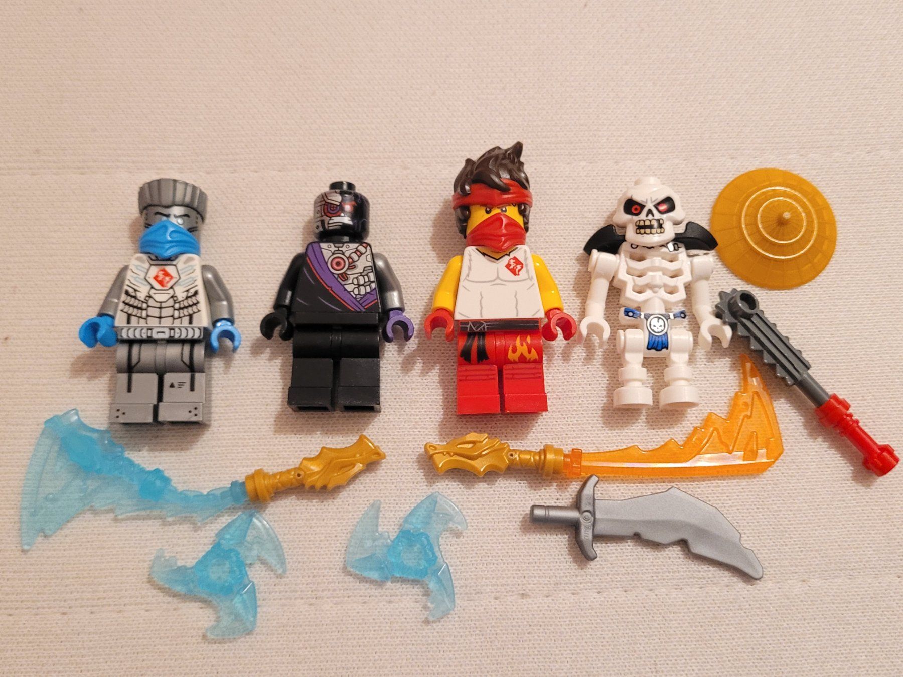 Lego Kit di costruzioni: 4 neue Lego Ninjago minifiguren – Nuovo (secondo la descrizione) da La Tour-de-Peilz venduto da estelle69 2
