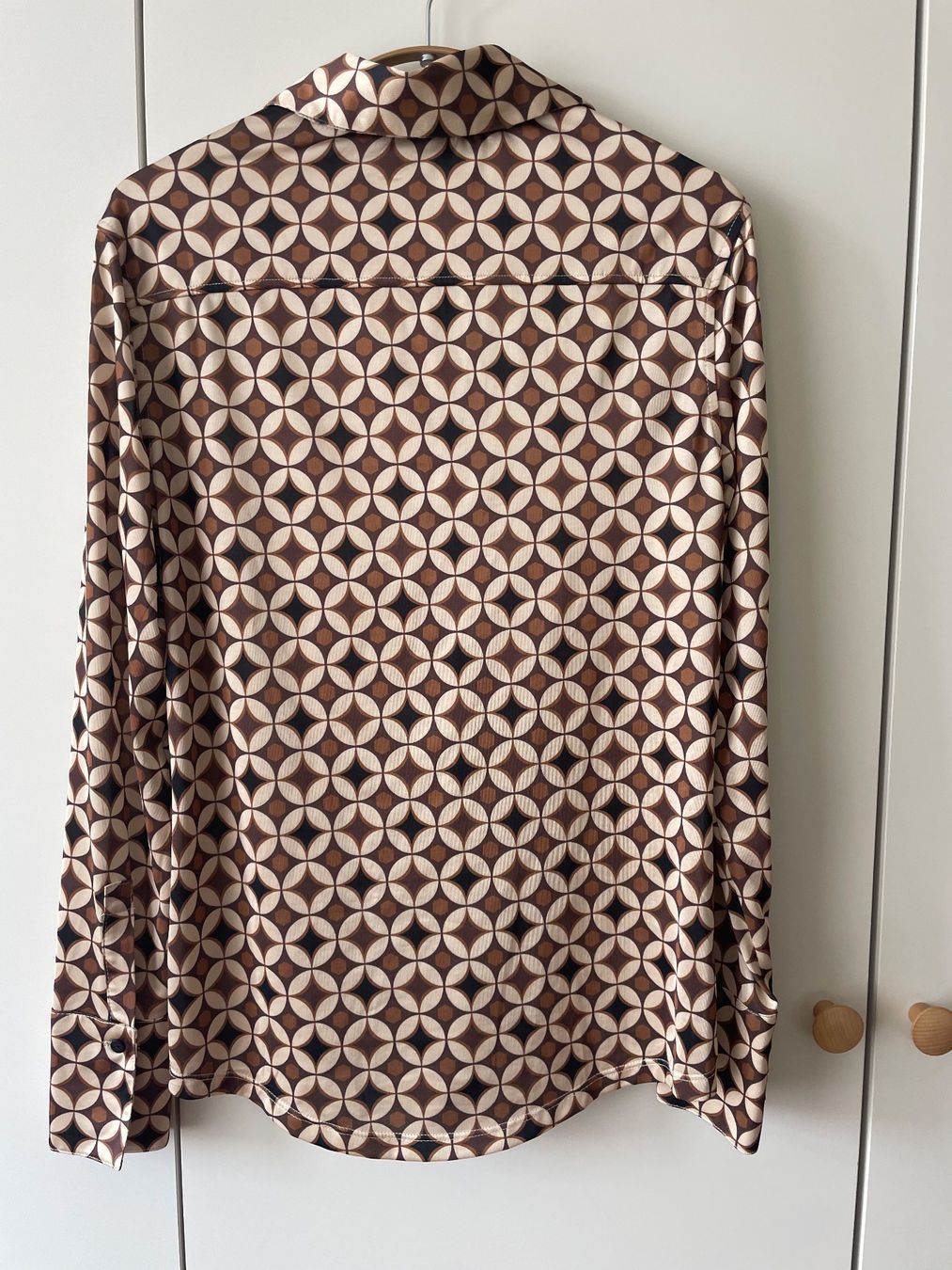 Mango Camicette: Mango Satin-Look Bluse Retro, Braun,  Geometrisch Gr. S – Usato da Neukirch an der Thur venduto da bee88 5
