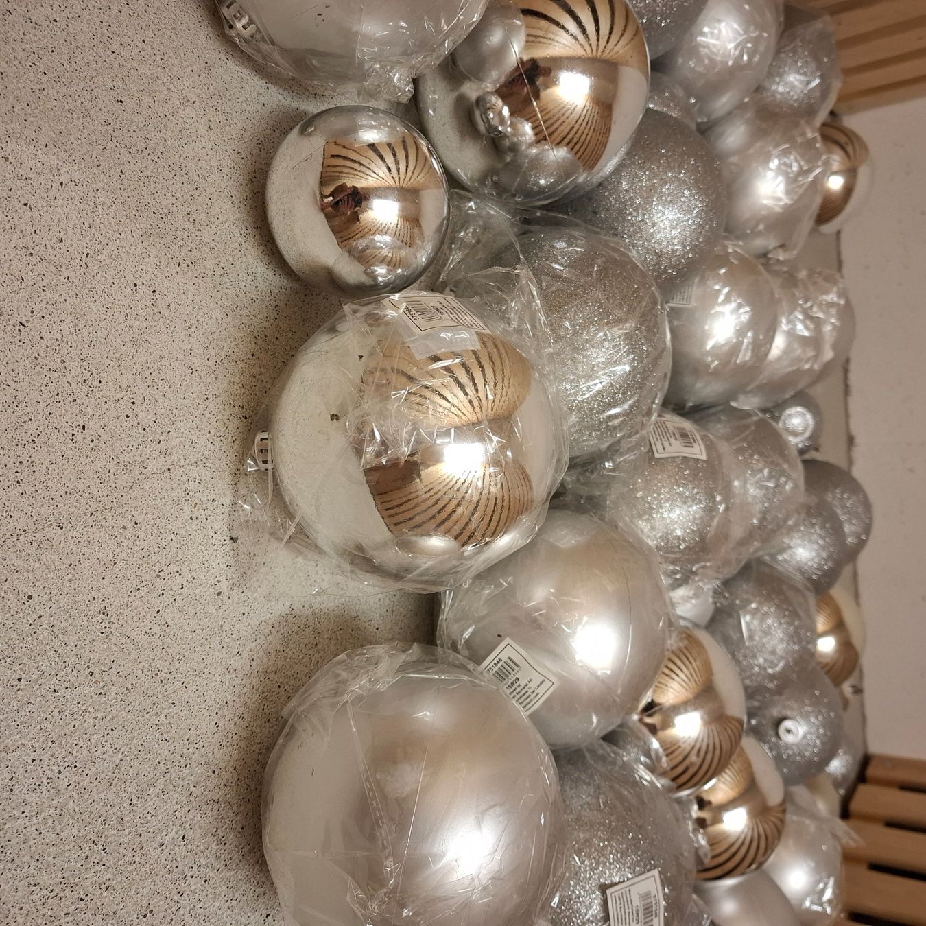 Alle Dekorationen: Christbaumkugeln – Defekt aus Zürich von male80 6