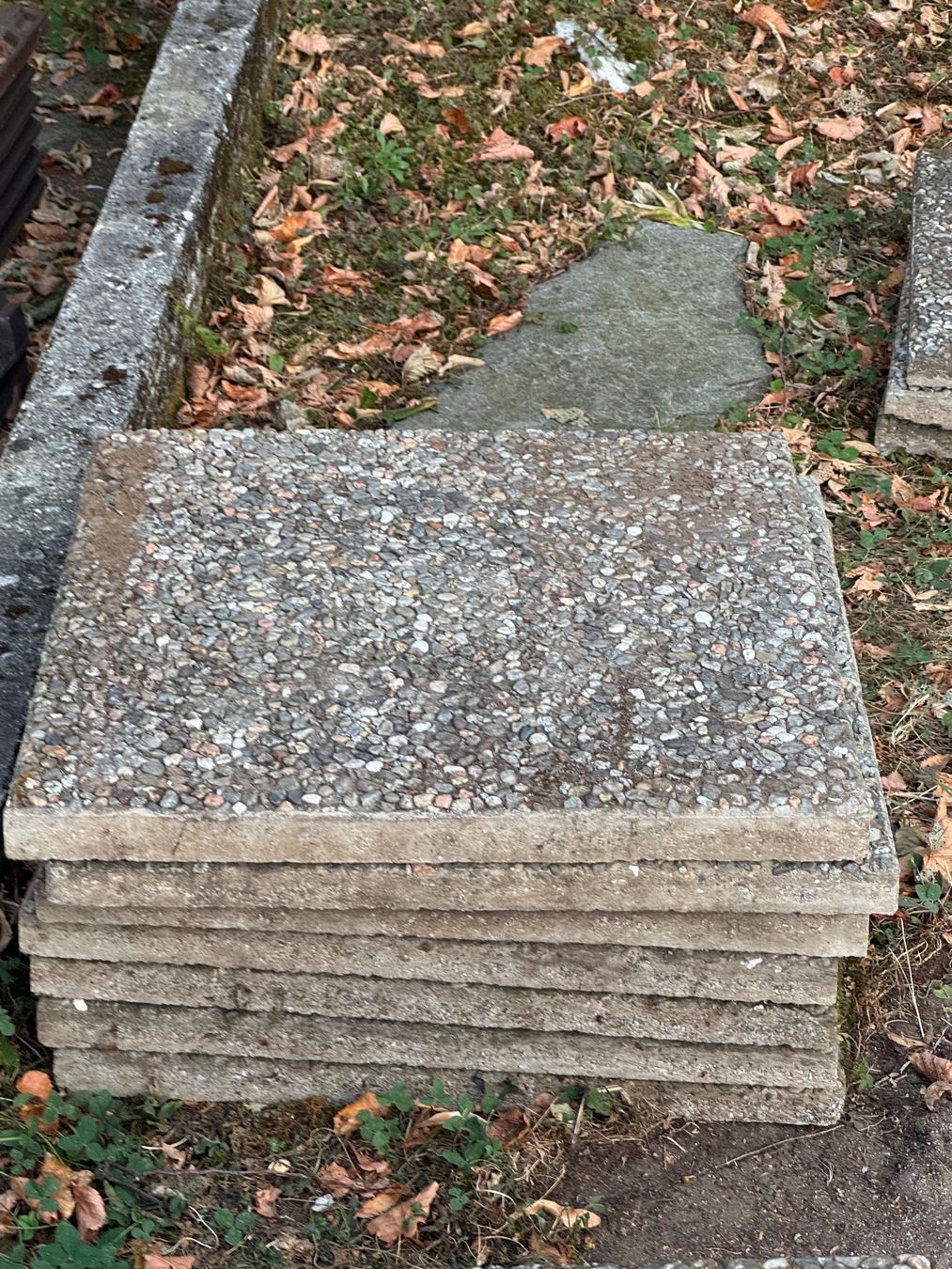Plateaux: Garten Beton Platten – D'occasion à Losone par Gluecklich_sein_ 1