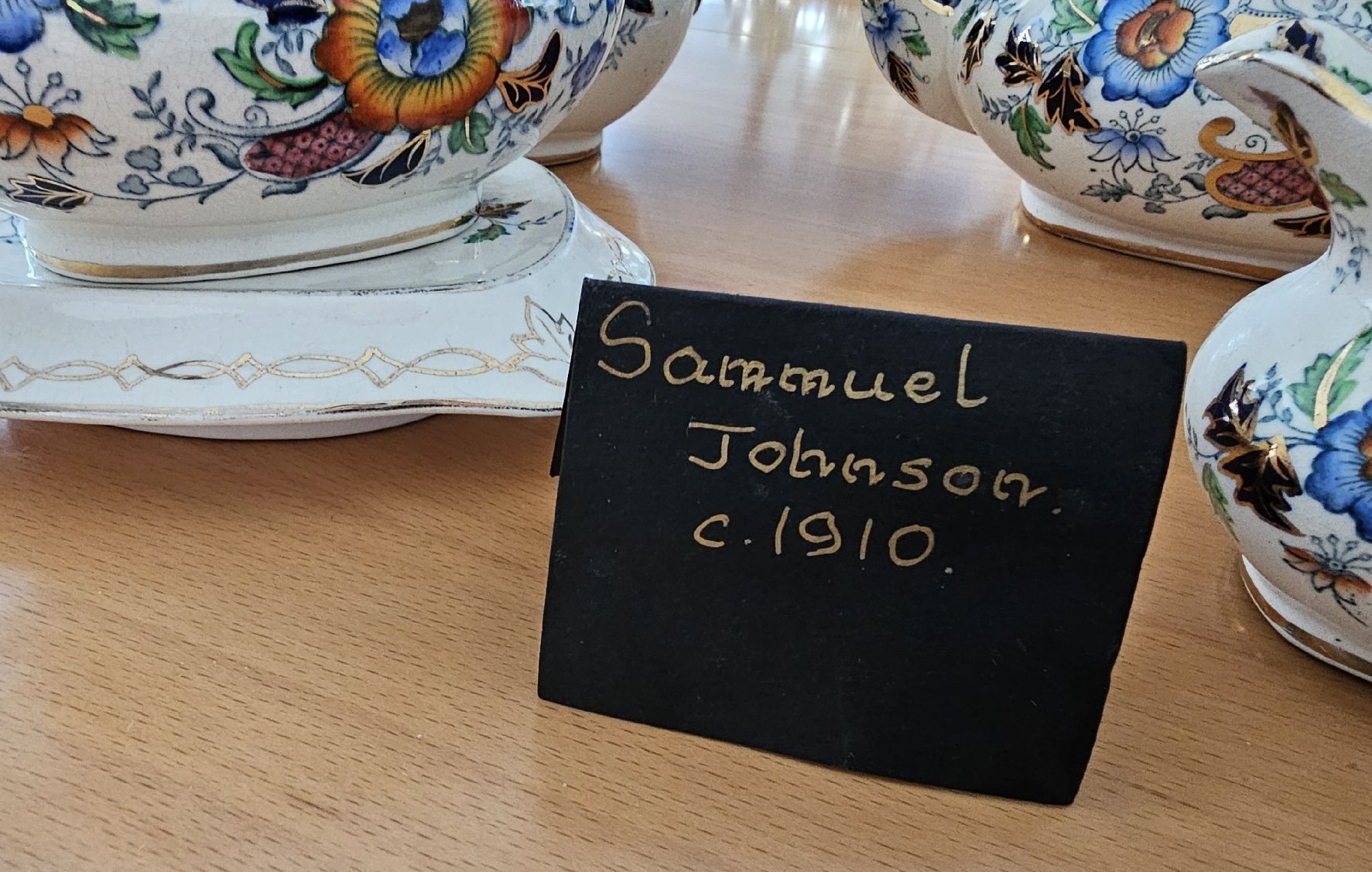 Geschirrsets: SAMUEL JOHNSON c. 1910 GESCHIRR SET! – Gebraucht aus Laupen BE von AUSSIEGIRL1109 1