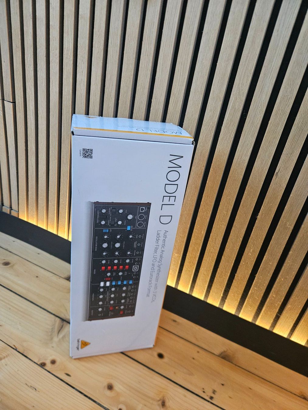 Behringer Musikinstrumente: Behringer Model D – Neu (gemäss Beschreibung) aus Bern von wizotime 1