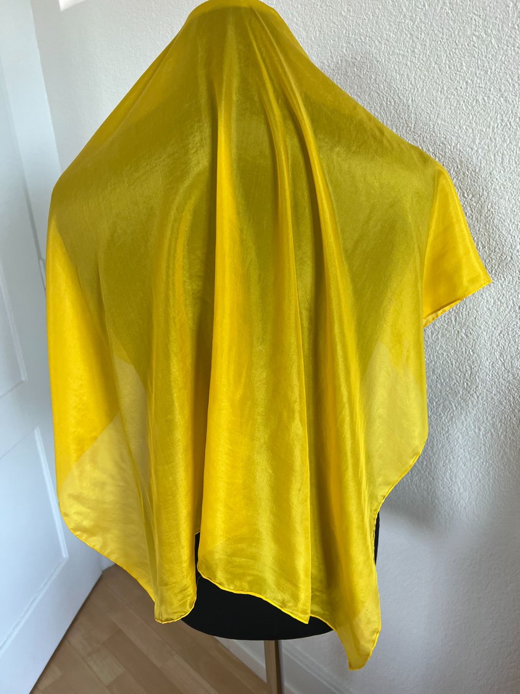 Foulard & Sciarpe: Foulard, 100% Seide, Gelb, NEU – Nuovo (secondo la descrizione) da Worb venduto da farben20zauber 2