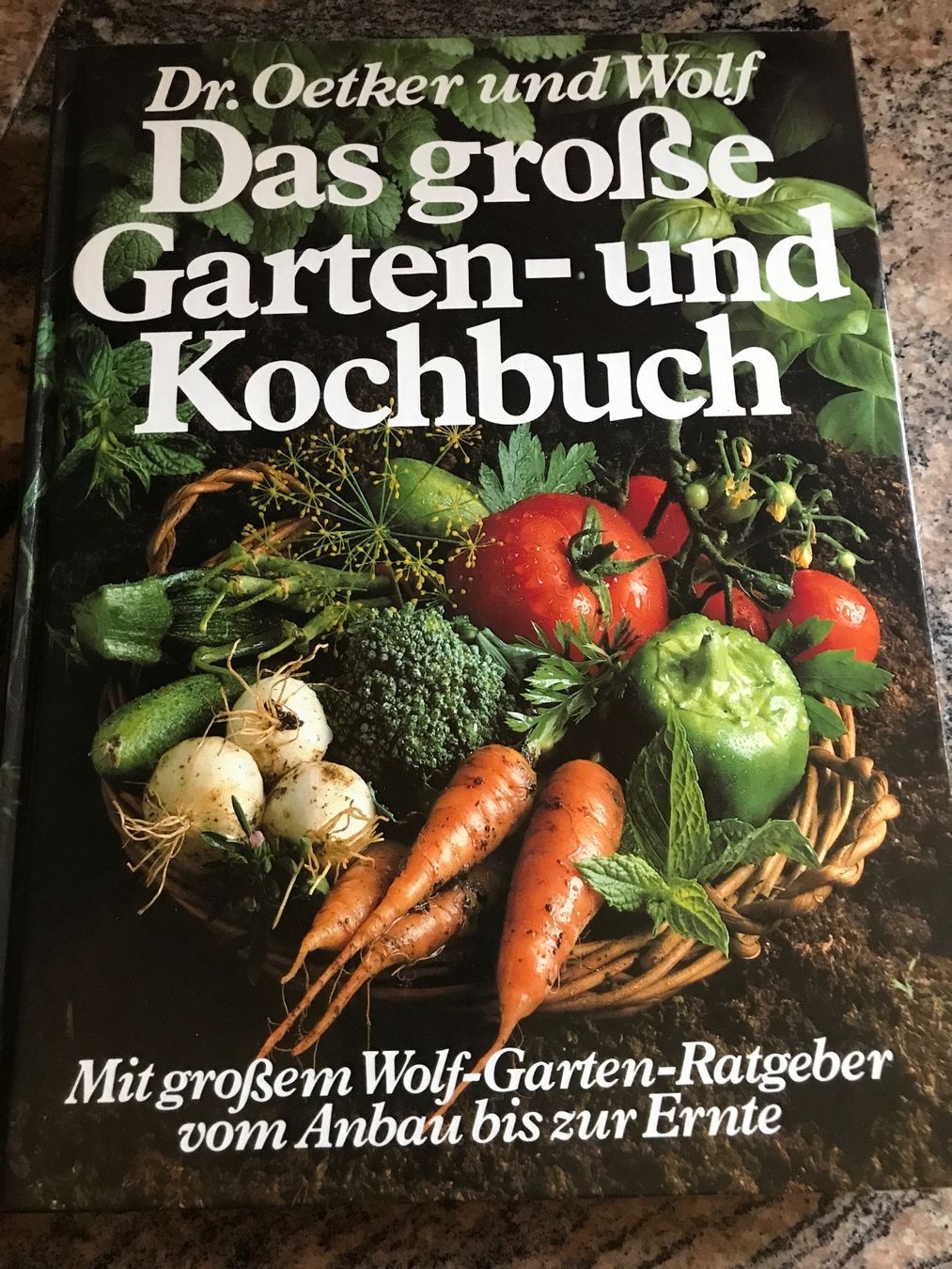Libri: Das grosse Garten- und Kochbuch 1983 – Usato da Waldenburg venduto da Oliro75