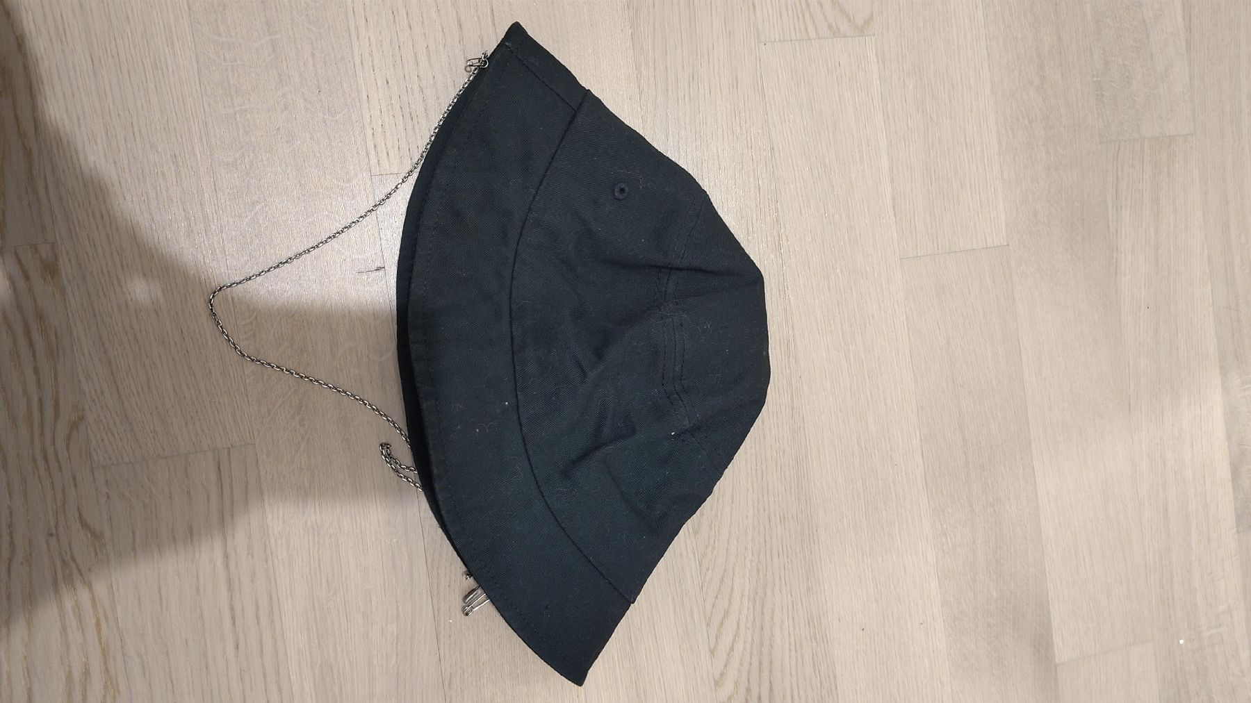 Copricapi, berretti & cappellini: Chapeau noir numéro pimp chaînes bob – Nuovo (secondo la descrizione) da Sion venduto da mel_z929 1