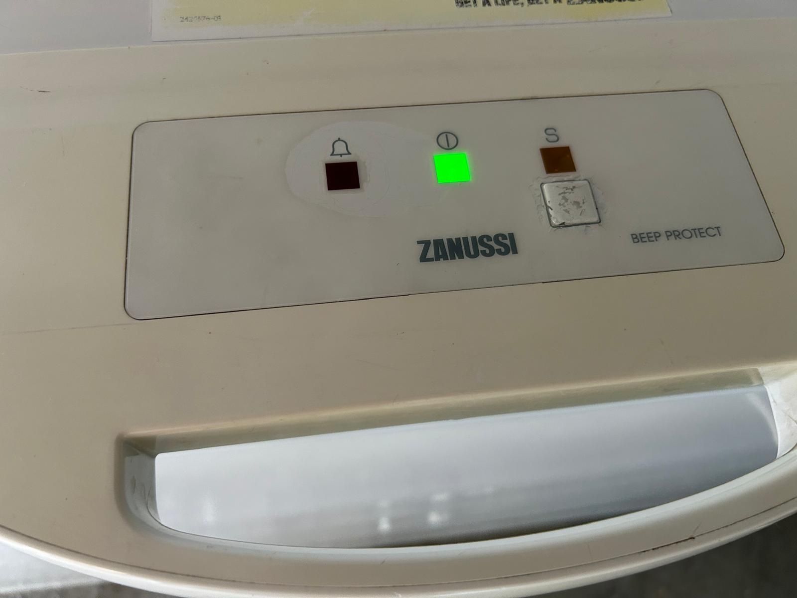 Zanussi Gefrierschrank: tiefkühltruhe – Gebraucht aus Basel von faz_hdd8 5