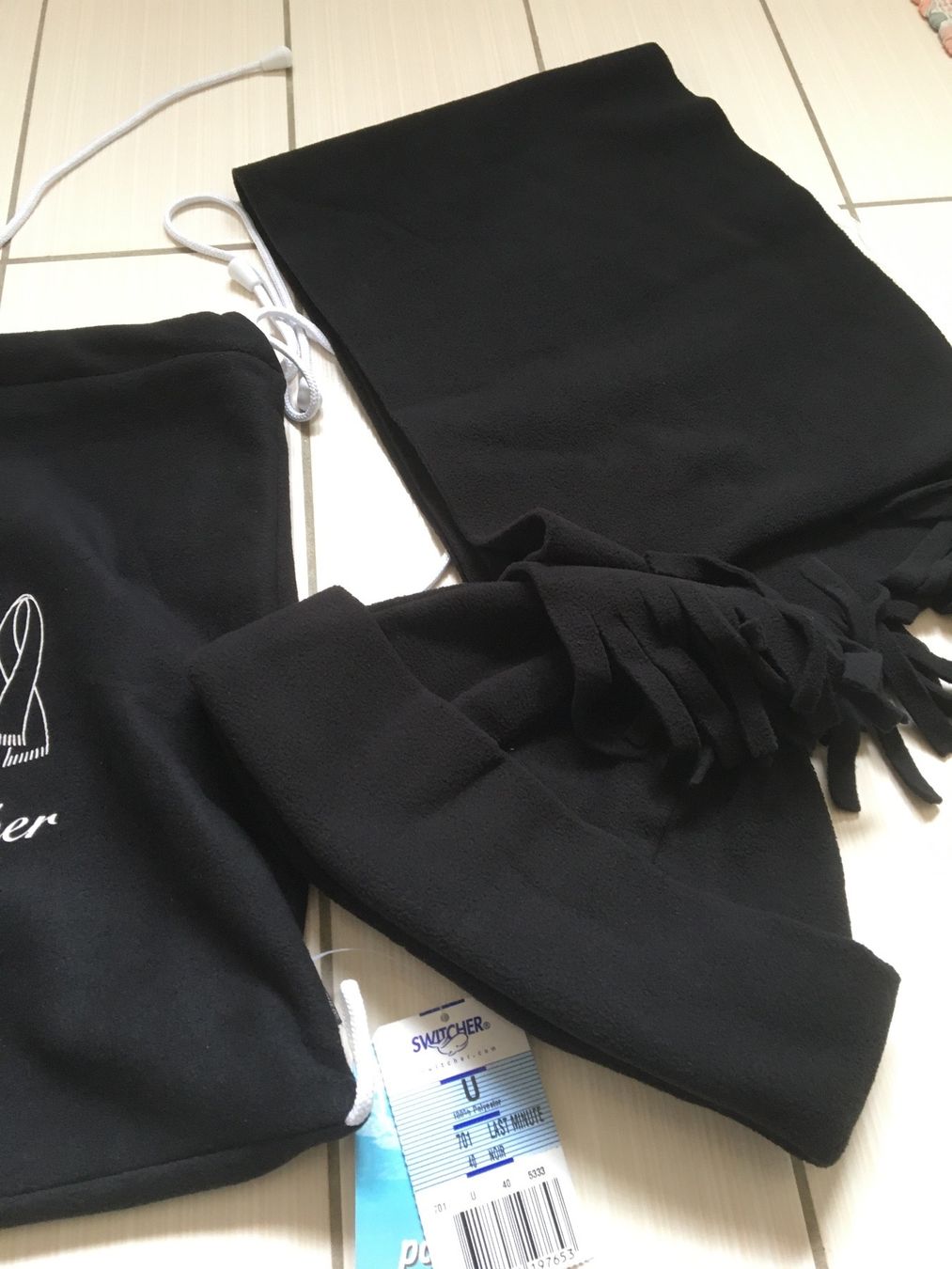 Foulard & Sciarpe: Schal und Mütze M – Usato da Arth venduto da Vrecam51 1
