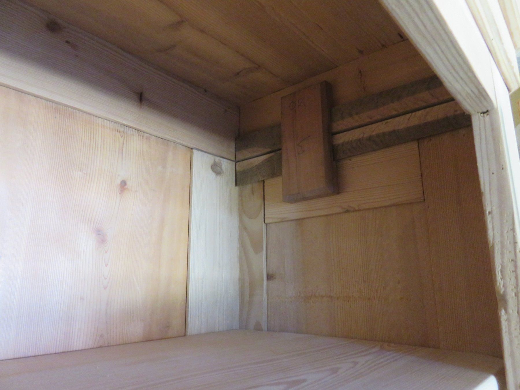 Armadi: antiker Tannen-Schrank gross – Usato da Ruswil venduto da Mfladibus 5