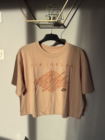 👚 Air Jordan WMNS Essentials Boxy T-Shirt – Grösse M