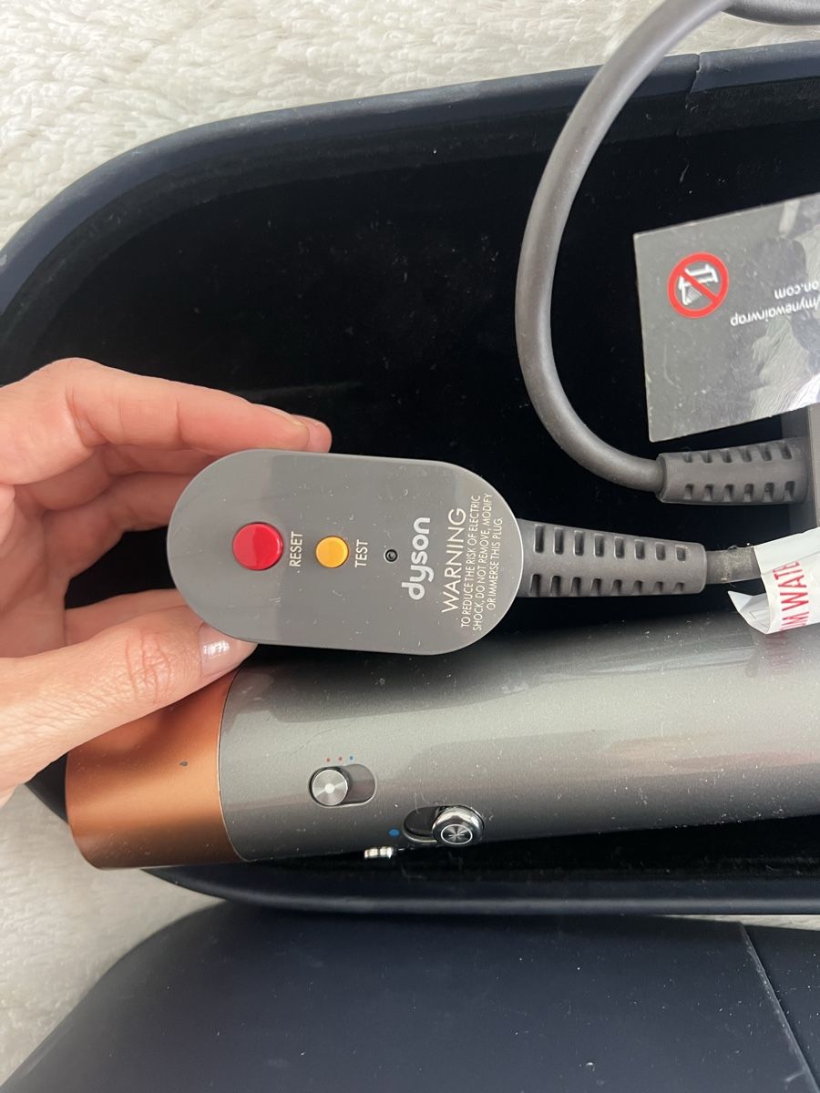 Dyson Asciugacapelli: Dyson Airwrap Complete Long Top Condition (USA plug) – Usato da Oberägeri venduto da rus_7vhx 6