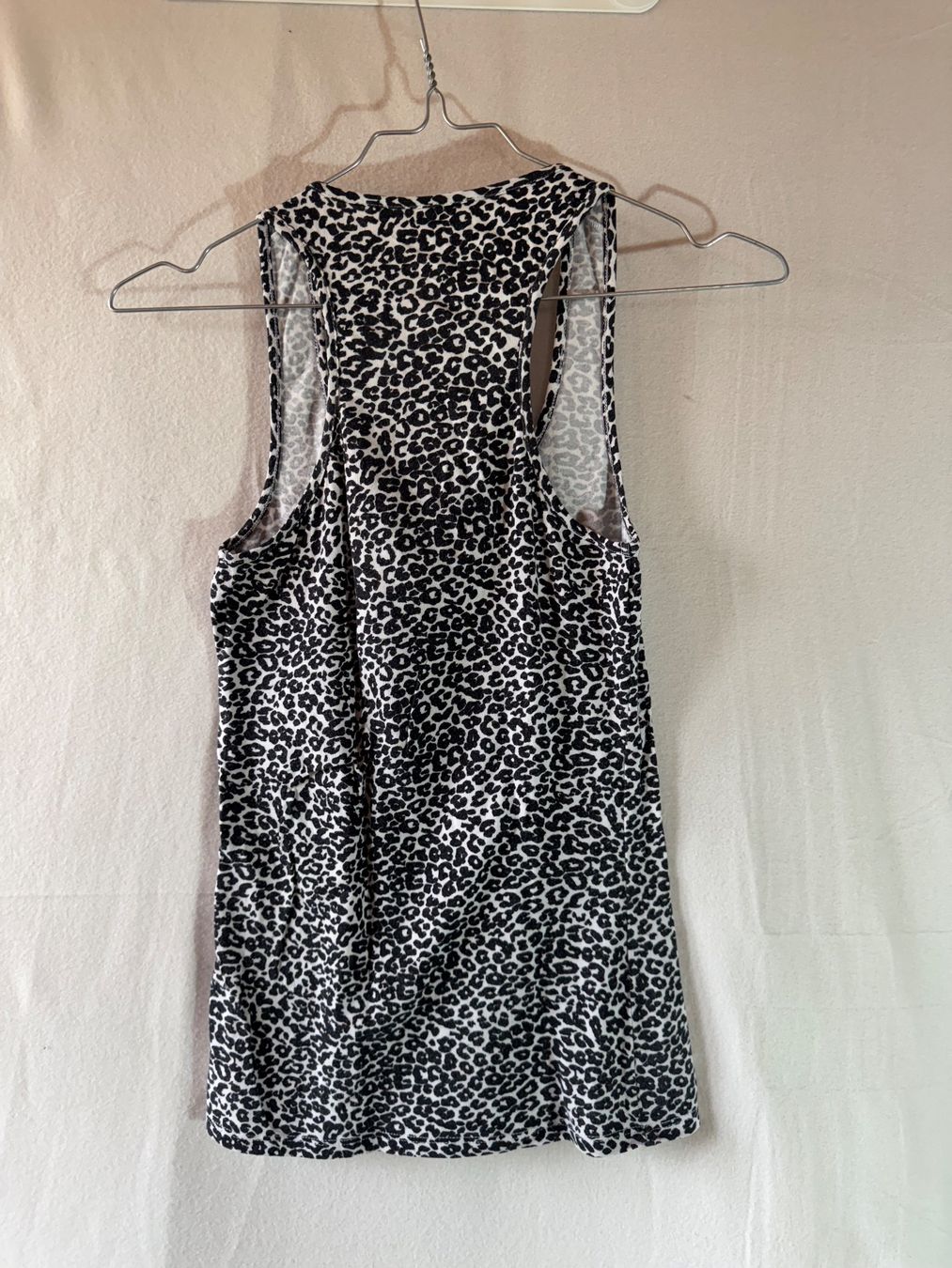 Top: Top im Leopardenprint Gr. XS/S – Usato da Grosswangen venduto da SALE_SALE_SALE 5