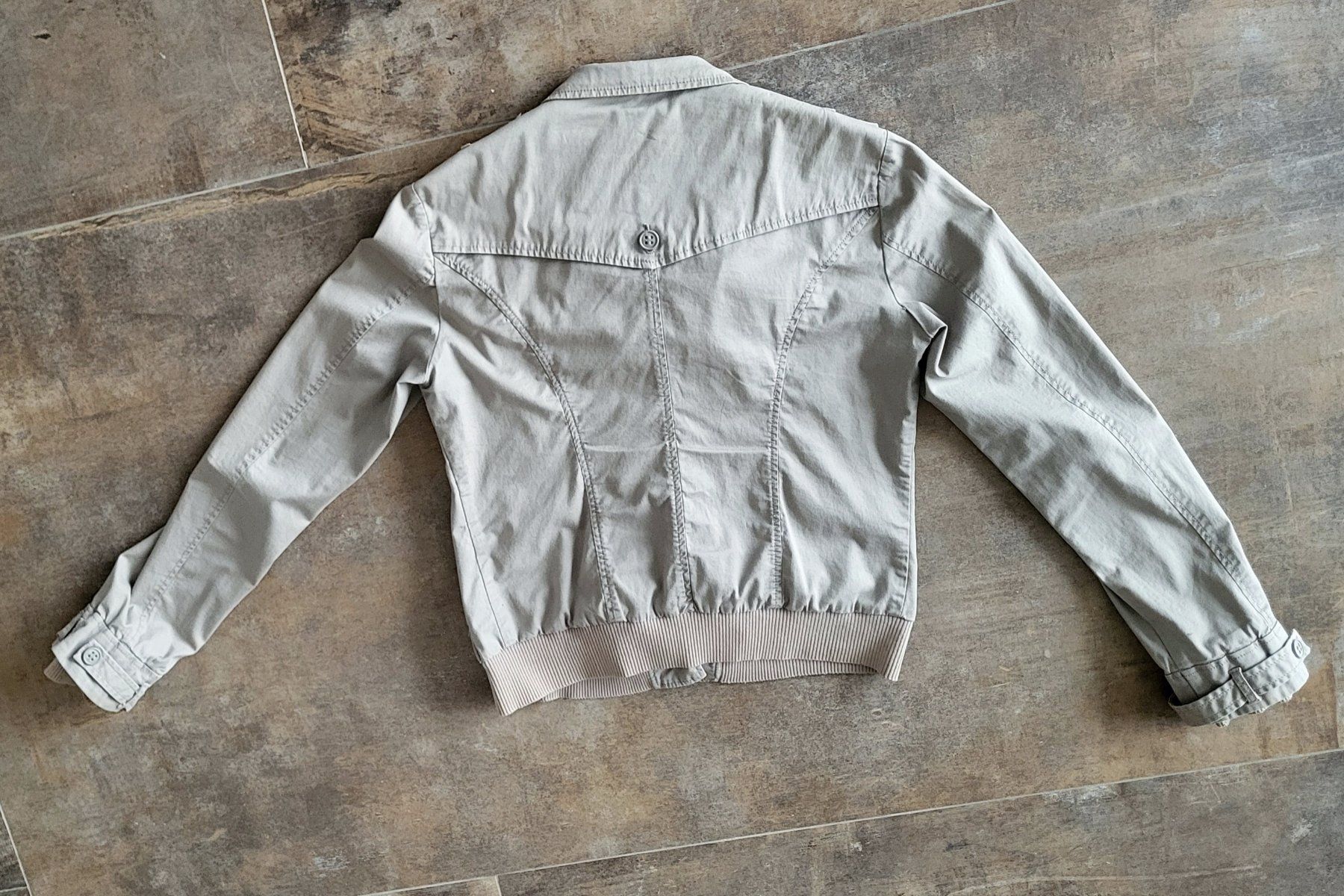 Benetton Jacken: Veste légère – Gebraucht aus Morges von Nella11 1