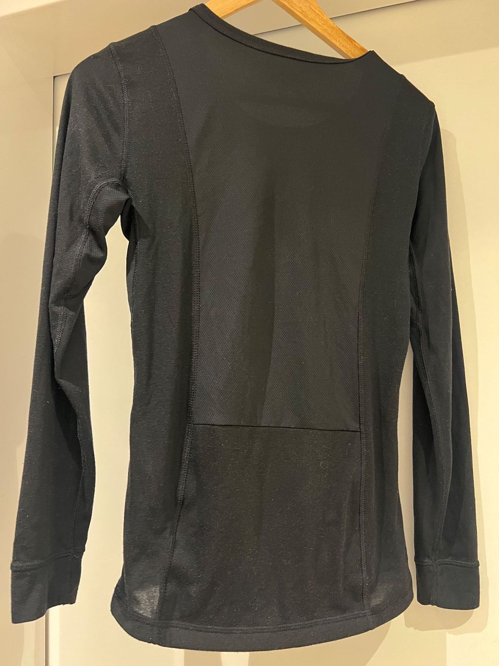 Maglioni & Felpe: Active Essentials Shirt, Tchibo, Schwarz, Grösse S – Usato da Bottenwil venduto da topshop 1