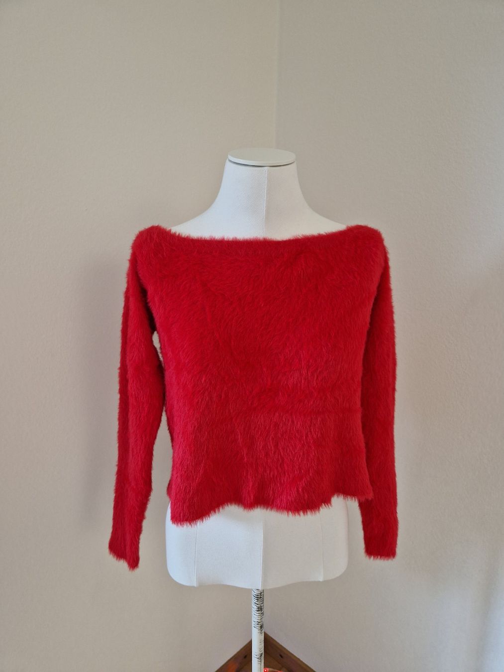 H&M Maglioni & Felpe: Roter Pullover Carmen -Ausschnitt Gr. L – Nuovo (secondo la descrizione) da Glattbrugg venduto da hap_8w8v