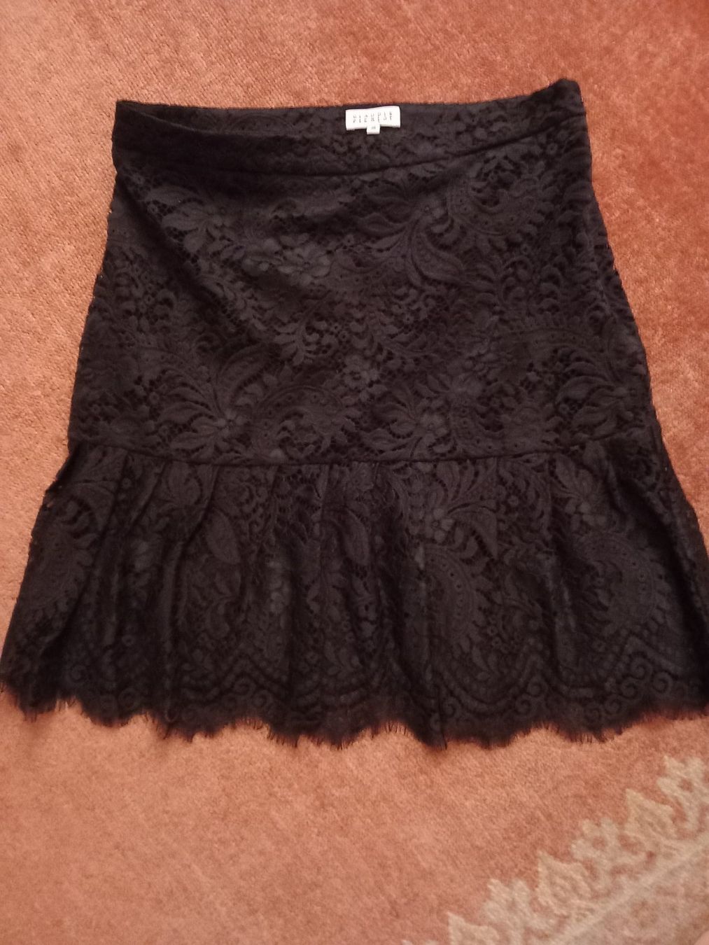Claudie Pierlot Gonne: Mini-jupe dentelle Claudie Pierlot – Nuovo (secondo la descrizione) da Lausanne venduto da jess090
