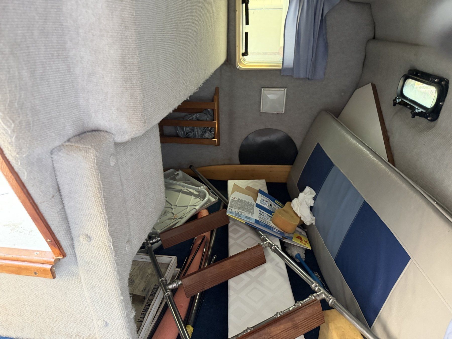 Bayliner Barche: BAYLINER AVANTI SPORT 250 – Usato da Avenches venduto da BOOTTRANSPORTE 5