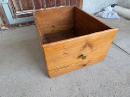 Antik Holz Schublade einer Schaffreite