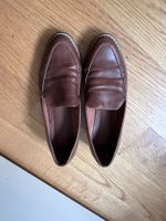 Brown penny loafers (US 6M)