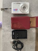 Casio Exilim EX-Z77 Digital Camera - Includes Case & Charger