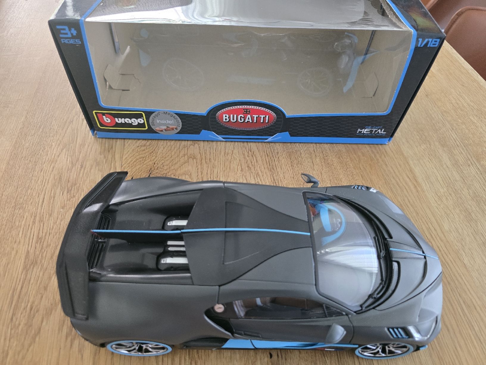 Bugatti Modellautos: Bugatti Divo 1/18 Modellauto Metall  – Gebraucht aus Arni BE von bomba15 3