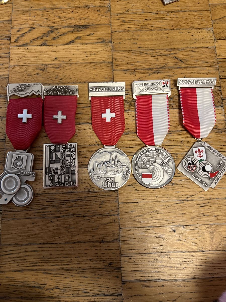 Medaglie: Medaille – Usato da monte carasso venduto da Chanel82