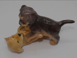 Royal Copenhagen Hund Figur Nr. 746 / Porzellan