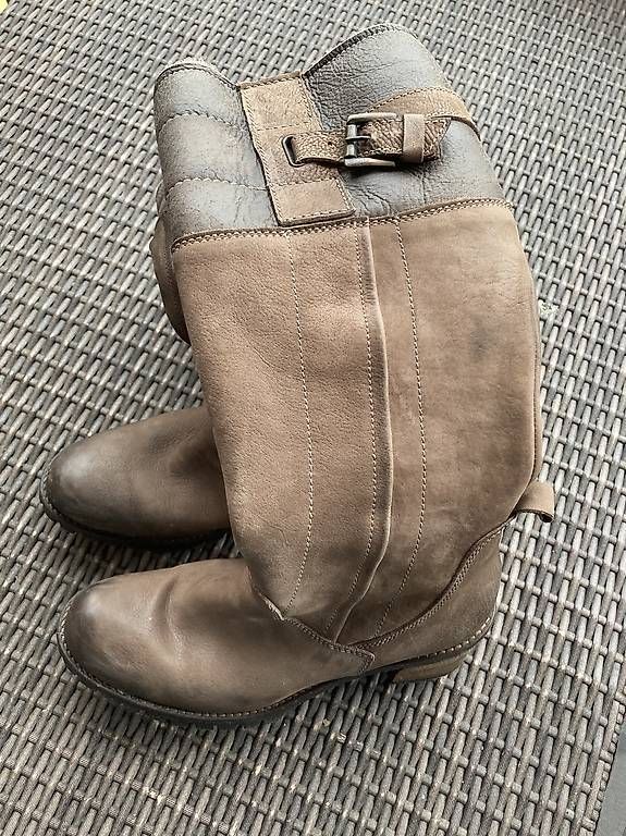 Scarpe da donna: Bottes en cuir  – Usato da Geneve venduto da CHRISTINEE01 1