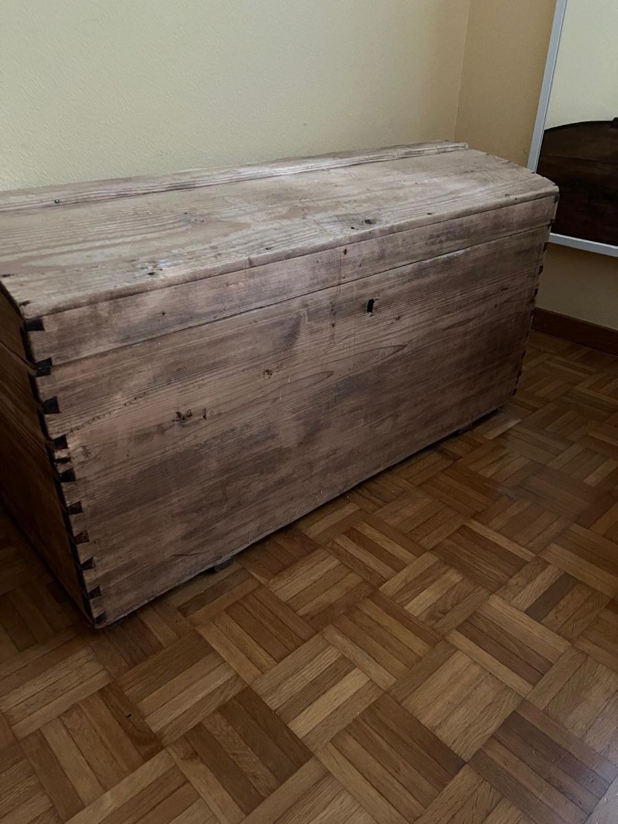 Cassapanche: Gratis: Truhe Holz antik rustikal Gebraucht – Usato da Schwerzenbach venduto da Beni.