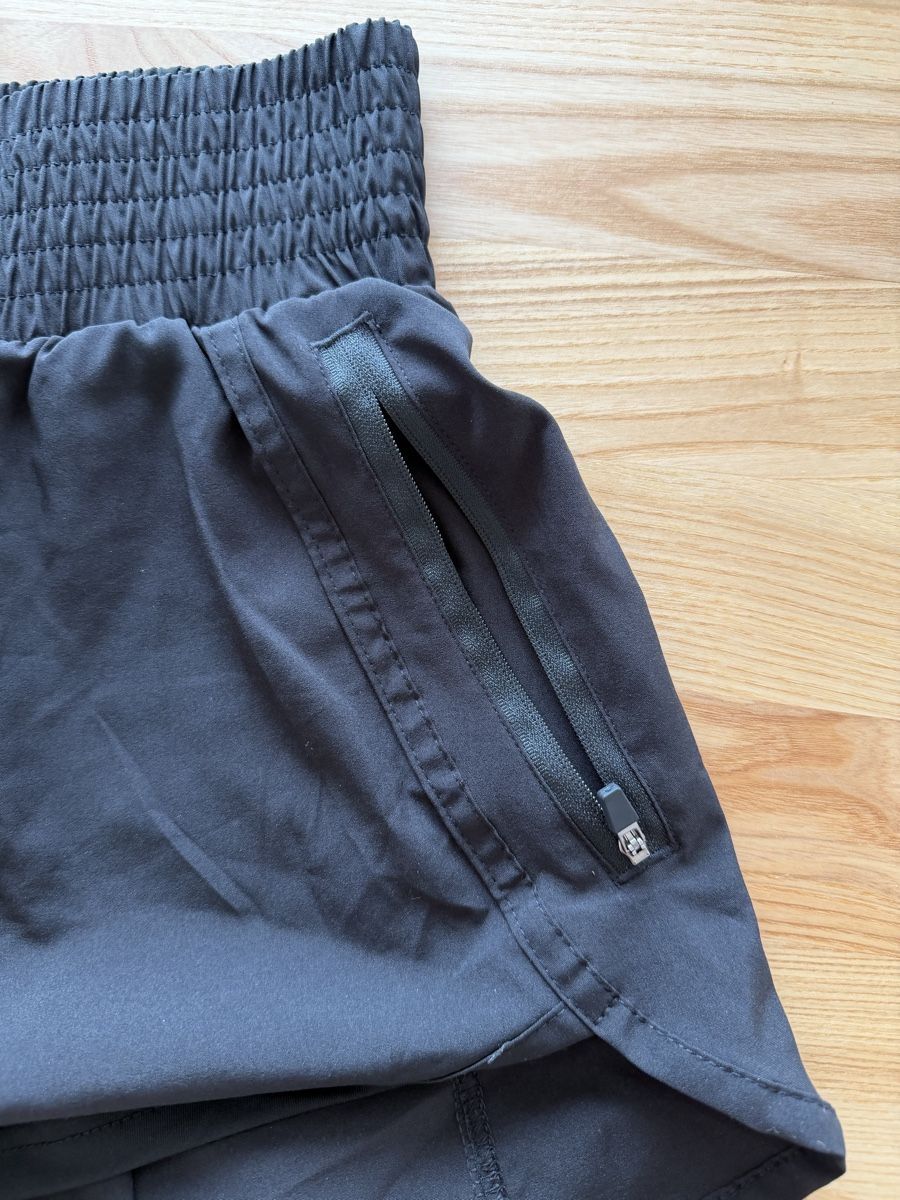 Pantaloni: Athletic Running Shorts - Black – Nuovo (secondo la descrizione) da Erlenbach ZH venduto da Ma.Pi 2