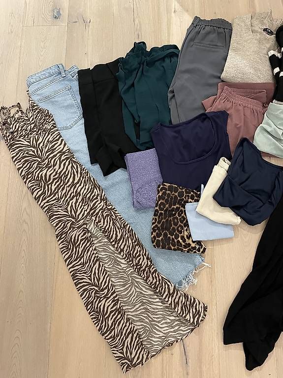 Lotti di vestiti: 16 teiliges Kleiderpaket GR. S/M – Nuovo (secondo la descrizione) da Bürglen TG venduto da sab_f6nd 1