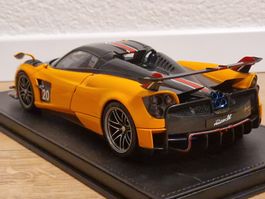 Modellauto Pagani Huayra 1:18 gelb 