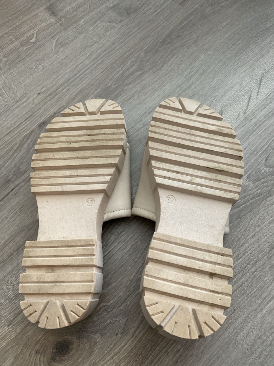 Scarpe da donna: Pantoletten Grösse 37 – Usato da Zürich venduto da Lynn.se 2