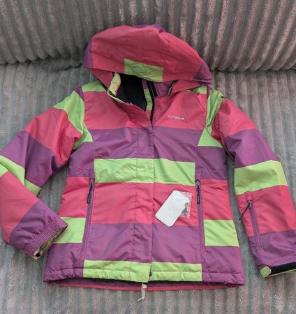 Skijacke. Gr.152. Total neu. 